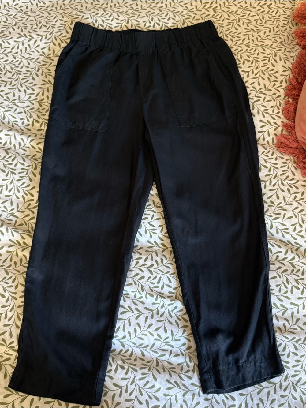 Banana Republic women’s Black Dress Pants with Elastic Waistband